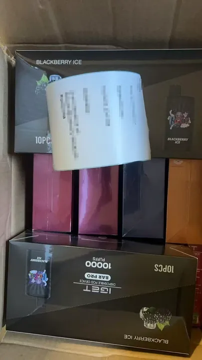 Authentic IGET order delivered to an Australian customer by igetbarsaus.com Real IGET vape order delivered in Australia — customer unboxing photo