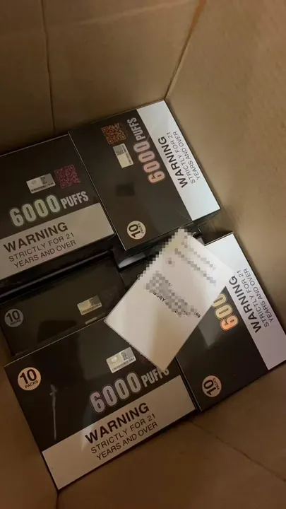 Authentic IGET order delivered to an Australian customer by igetbarsaus.com Real IGET vape order delivered in Australia — customer unboxing photo